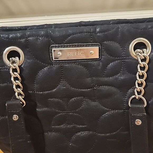 Relic Shoulder Bag - Purse / Handbag / Shoulder Bag - Quilted Black - Picture 2 of 7